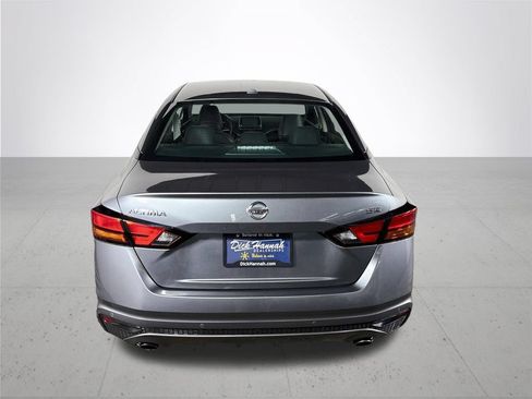 Used 2020 Nissan Altima 2.5 SR FWD image 7