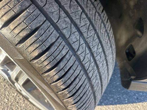 Used 2015 Mercedes-Benz ML 63 AMG 4MATIC image 32