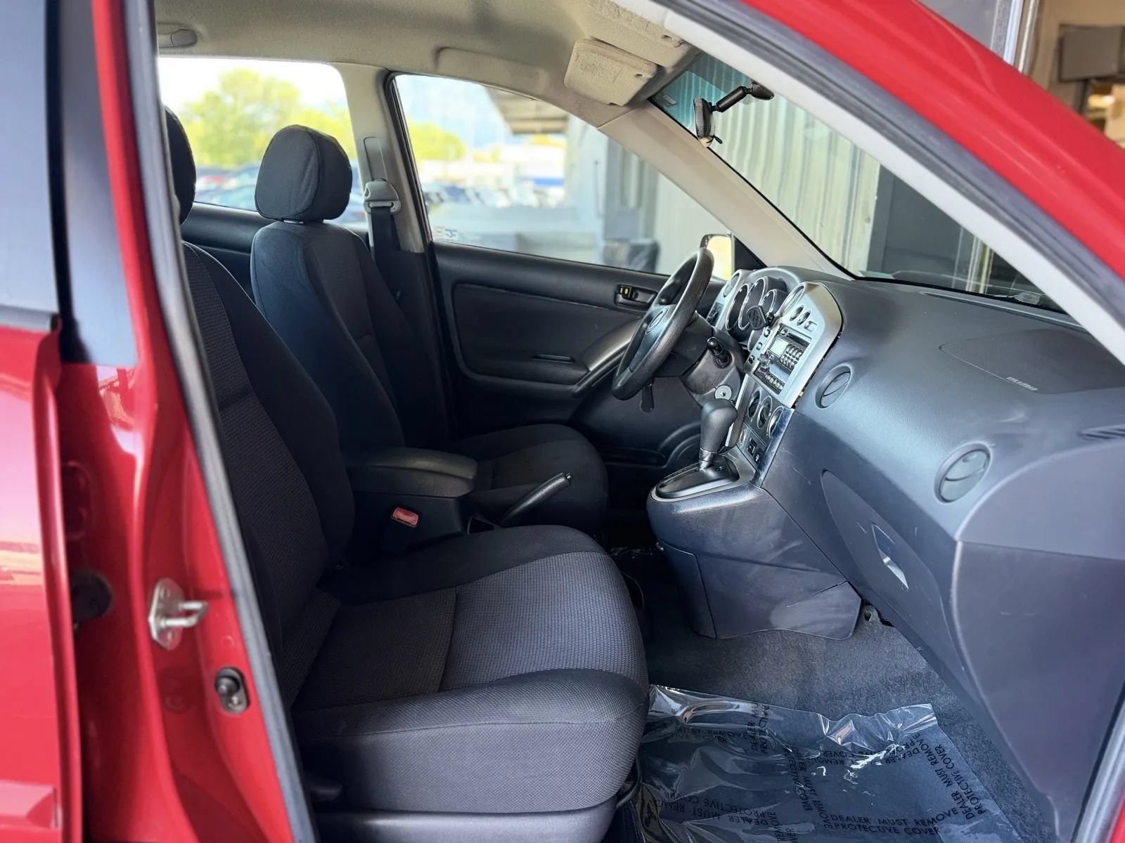 Used 2006 Pontiac Vibe FWD image 18