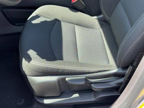 Used 2024 GMC Terrain SLE image 22