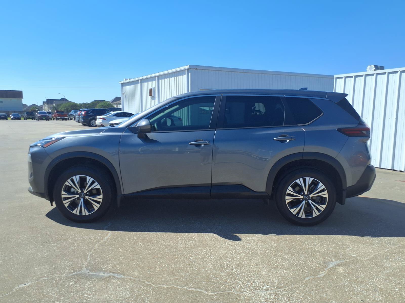 Used 2023 Nissan Rogue SV FWD image 8
