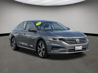 Used 2021 Volkswagen Passat 2.0T SE w/ Luggage Net & Mats Package image 1