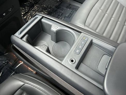 Certified 2024 Kia EV9 Land image 26