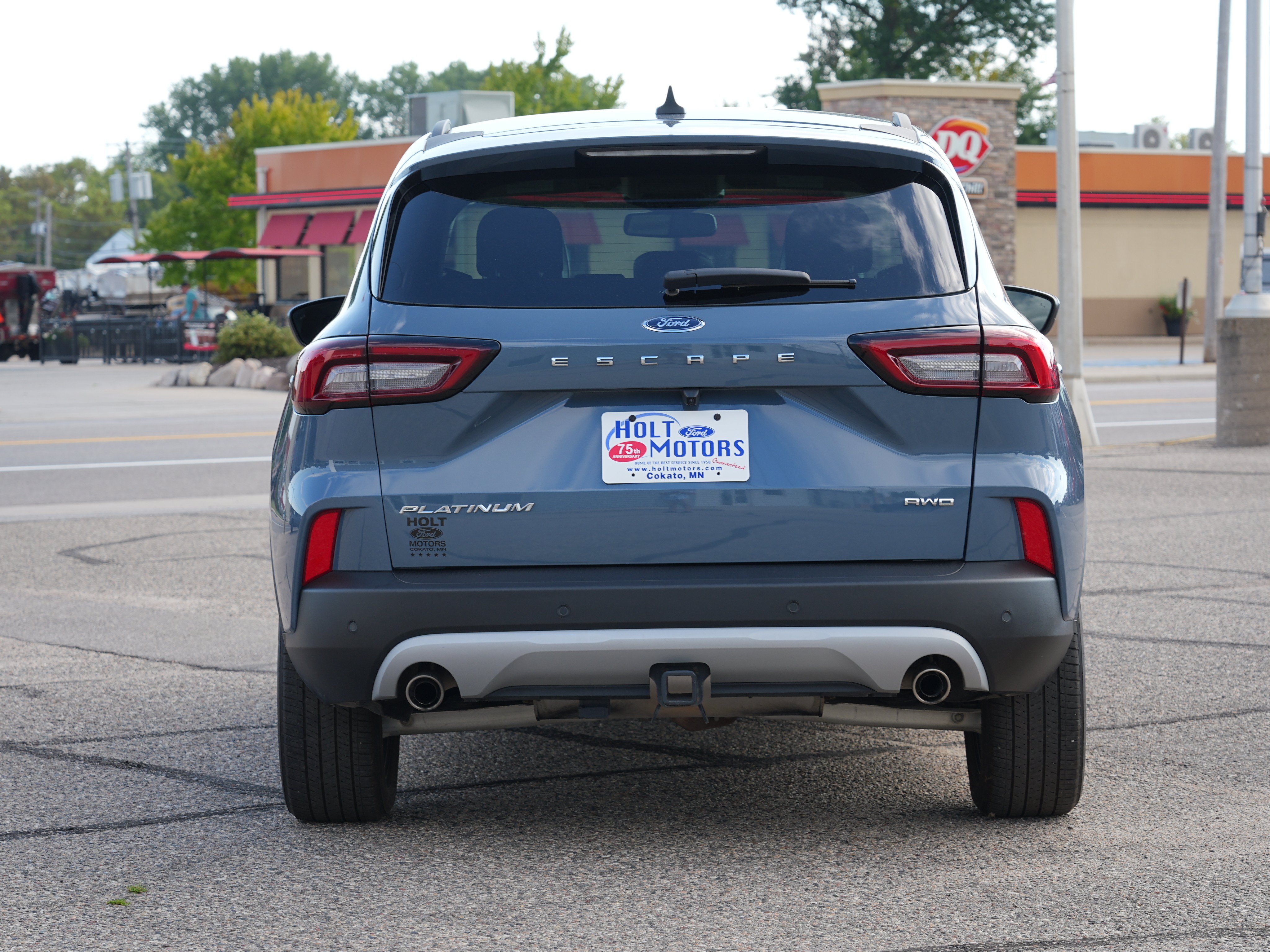 Used 2025 Ford Escape Platinum w/ Premium Technology Package AWD/4WD image 4