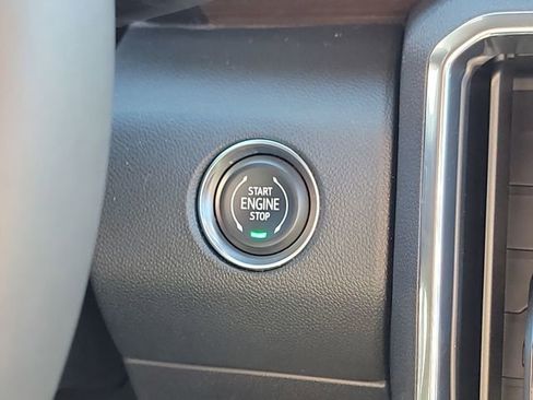 Used 2025 GMC Acadia Denali w/ Super Cruise Package image 14