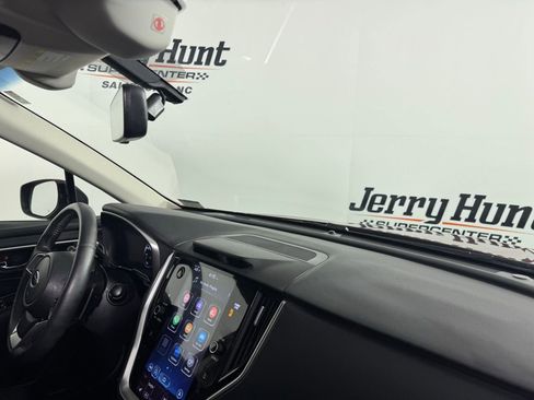 Used 2022 Subaru Outback Limited image 32