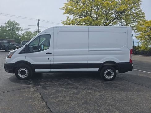 Used 2025 Ford Transit 250 148 Medium Roof RWD image 3