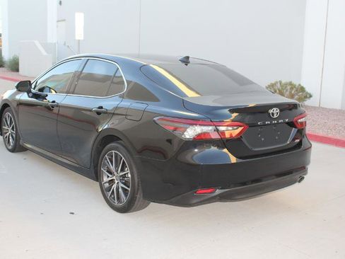 Used 2023 Toyota Camry XLE image 7