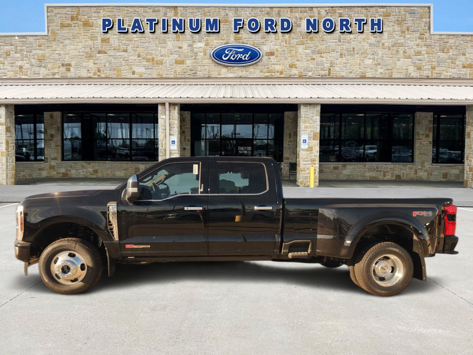 New 2027 Ford F350 Platinum w/ Platinum Plus Package AWD/4WD image 3