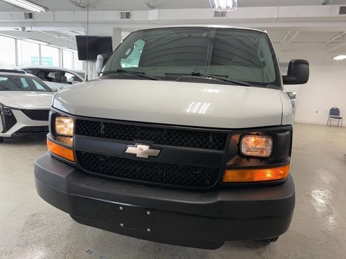 Used 2016 Chevrolet Express 2500 image 3