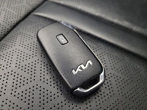Used 2023 Kia Sorento S w/ Panoramic Sunroof Package FWD image 32