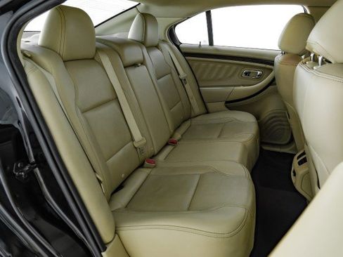 Used 2019 Ford Taurus Limited image 31