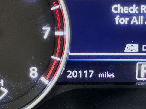 Used 2025 Nissan Sentra SV image 18