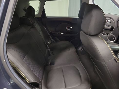Used 2016 Kia Soul + w/ Audio Package FWD image 21