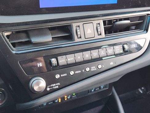 Certified 2025 Lexus ES 350 350 Premium Package image 22