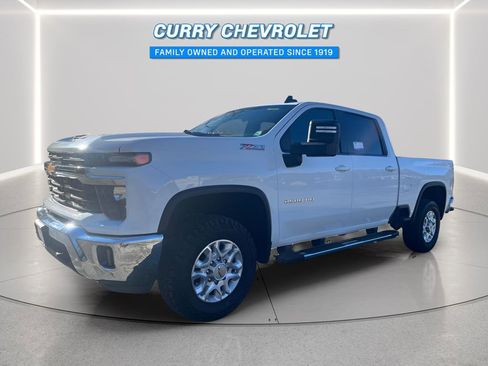 Used 2024 Chevrolet Silverado 2500 LT image 4
