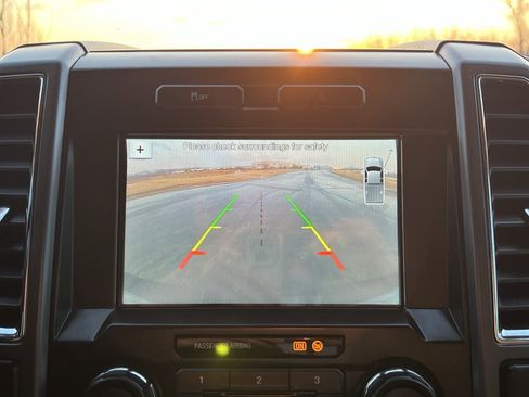 Used 2017 Ford F250 XLT w/ XLT Premium Package image 26