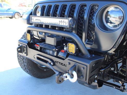 Used 2021 Jeep Gladiator Rubicon image 12