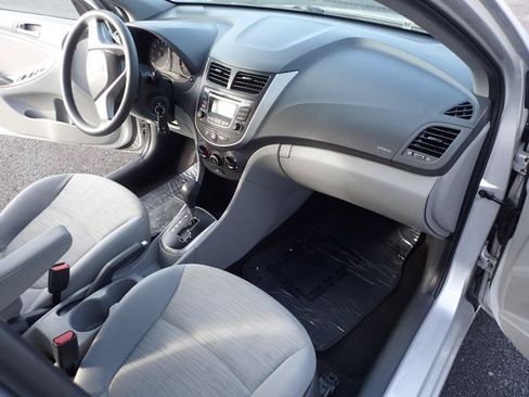 Used 2016 Hyundai Accent SE FWD image 12