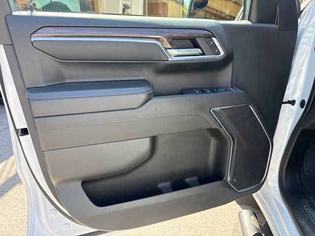 Used 2024 Chevrolet Silverado 1500 RST w/ Z71 Off-Road Package AWD/4WD image 19
