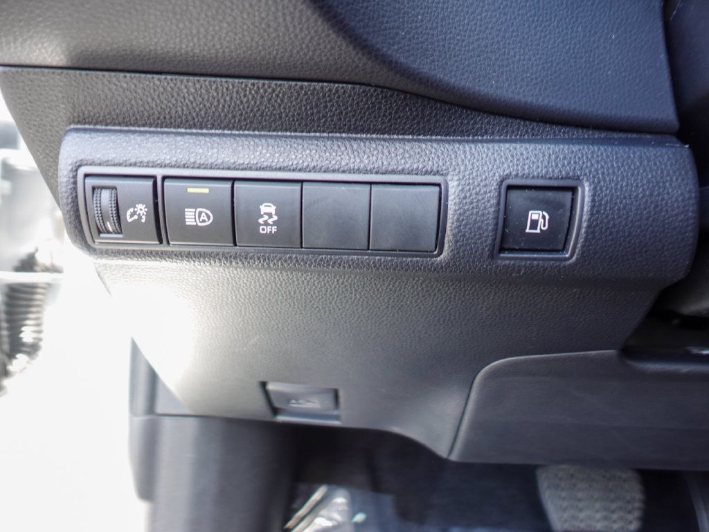 Used 2024 Toyota Corolla SE FWD image 16