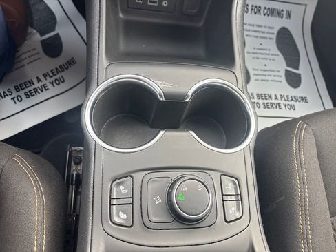 Used 2019 GMC Terrain SLE w/ Driver Convenience Package image 24