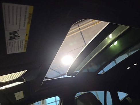 Used 2023 BMW X6 M image 8