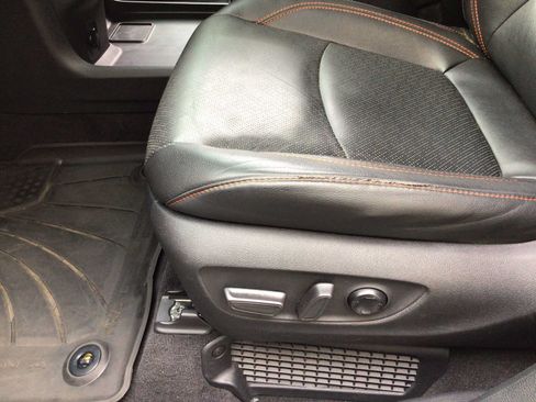 Used 2024 Toyota Sienna XSE FWD image 13