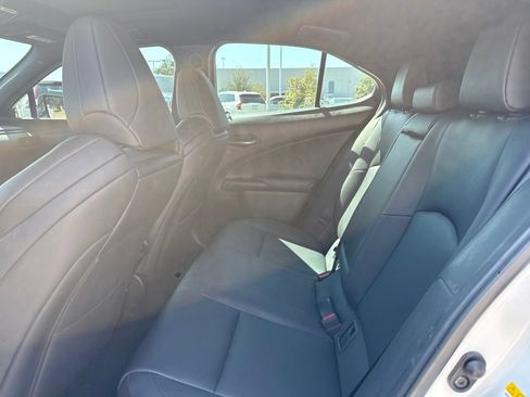 Used 2019 Lexus UX 200 F Sport w/ F Sport Premium Package FWD image 14