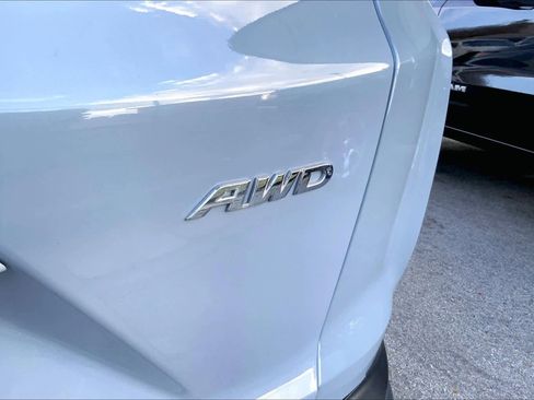 Used 2022 Honda CR-V EX image 8