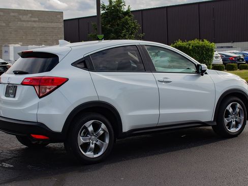 Used 2017 Honda HR-V EX image 11