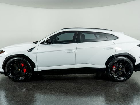 Used 2020 Lamborghini Urus image 14