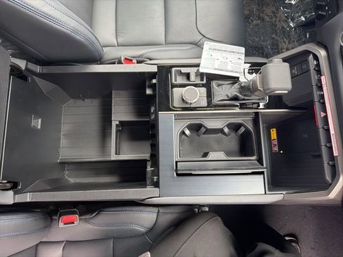 New 2026 Toyota Sequoia Platinum AWD/4WD image 31