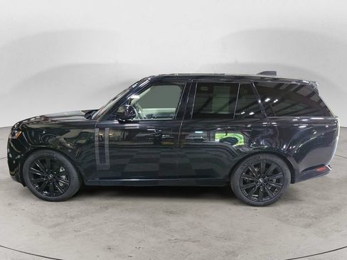 Used 2023 Land Rover Range Rover SE AWD/4WD image 2