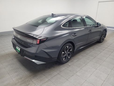 Used 2024 Hyundai Sonata SEL FWD image 9