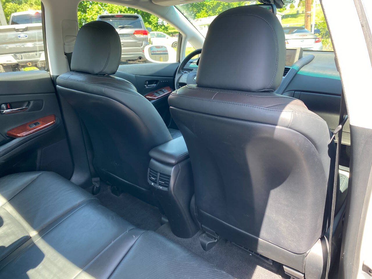 Used 2010 Lexus HS 250h Premium w/ Preferred Accessory Package FWD image 29