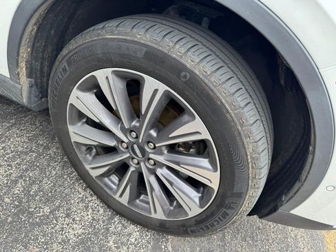 Used 2021 Lincoln Corsair Reserve w/ Equipment Group 201A image 4