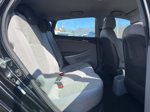 Used 2017 Hyundai Accent SE FWD image 21