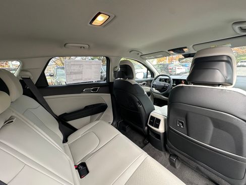 New 2026 Kia Sportage EX image 19
