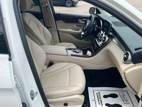 Used 2018 Mercedes-Benz GLC 300 image 16