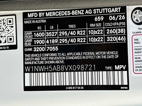 Used 2027 Mercedes-Benz G 63 AMG 4MATIC image 34