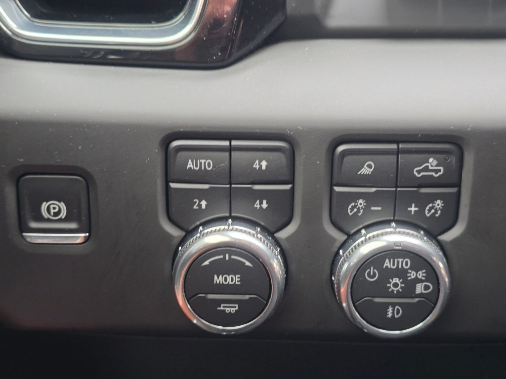 Used 2025 GMC Sierra 2500 Denali Ultimate AWD/4WD image 40