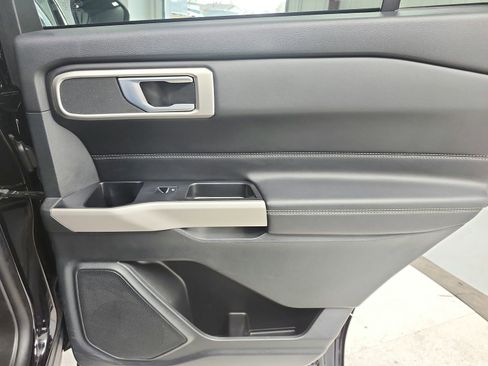 Used 2024 Ford Explorer XLT w/ Equipment Group 202A image 44