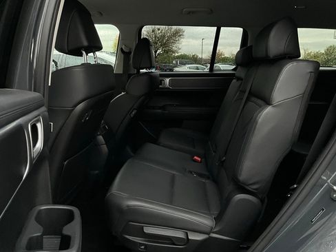 Used 2025 Hyundai Santa Fe SEL image 12