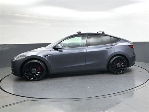 Used 2021 Tesla Model Y Performance image 8