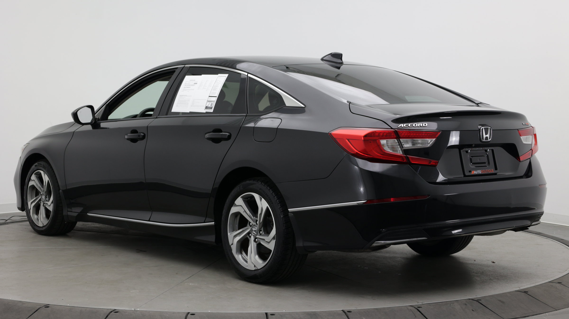 Used 2019 Honda Accord EX image 5