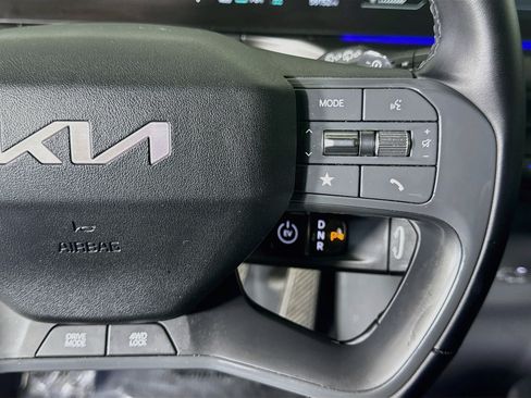 Used 2024 Kia EV9 Land AWD/4WD image 15