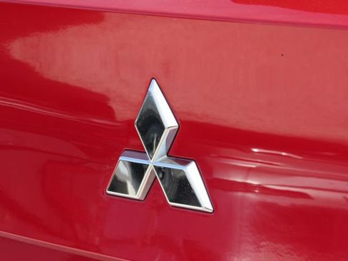 Used 2023 Mitsubishi Outlander ES FWD image 13