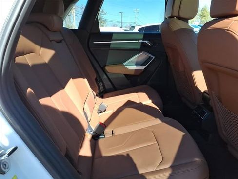 Used 2023 Audi Q3 2.0T Premium w/ Convenience Package image 7