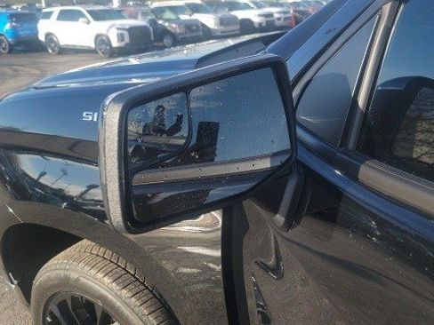 Used 2024 Chevrolet Silverado 1500 LT image 12